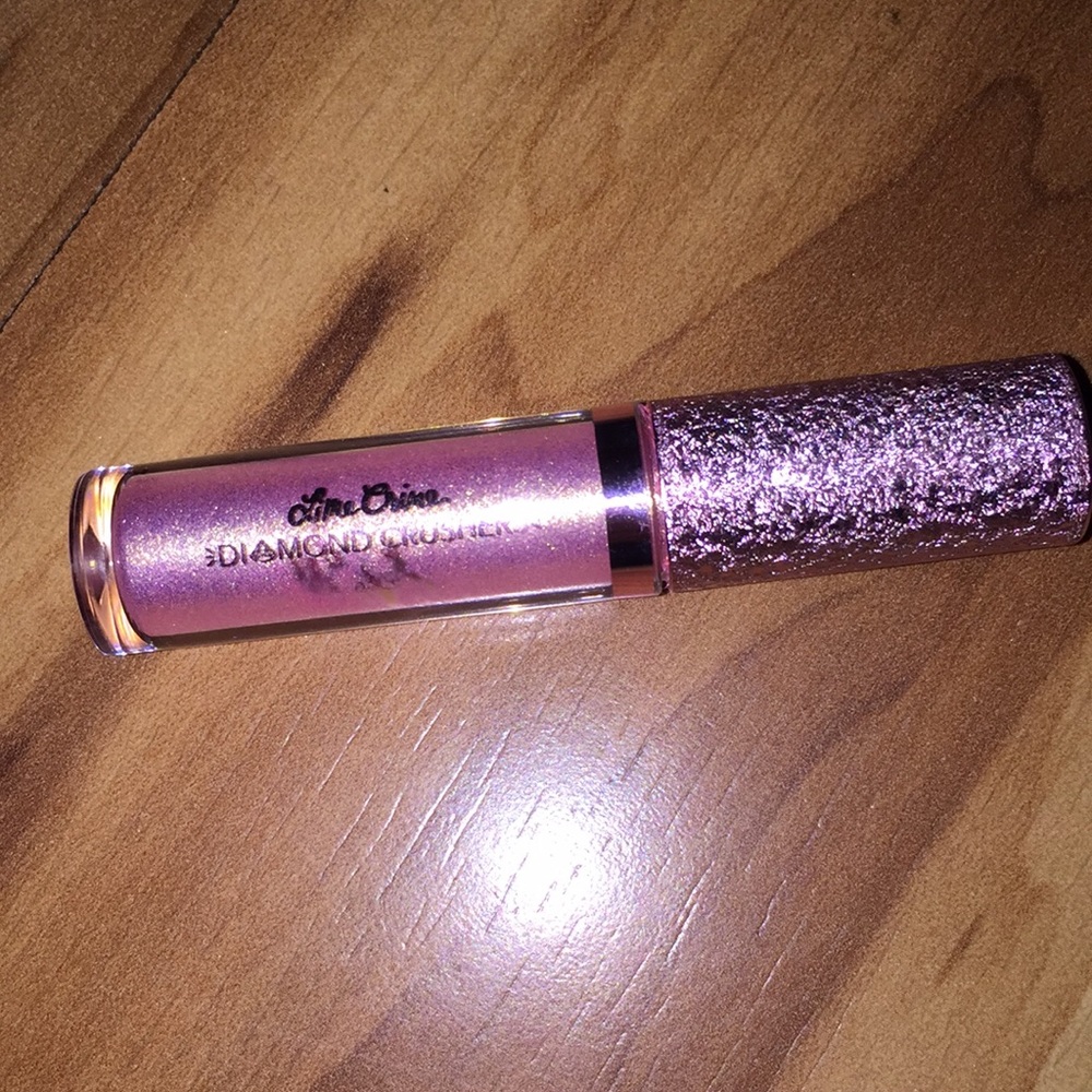 shimmer for eyes and lips